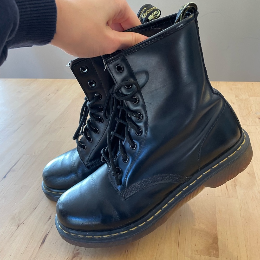 1460 Dr. Martens black leather lace up combat boots